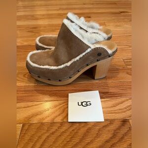 UGG Aubriana Mule Clogs Chestnut (Tan), Size 7